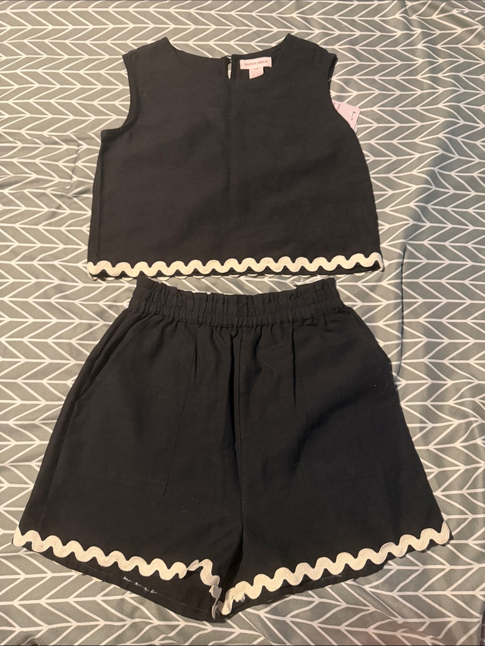 NWT Japna Girls Linen Black Two-Piece Shorts Set with Cream Trim